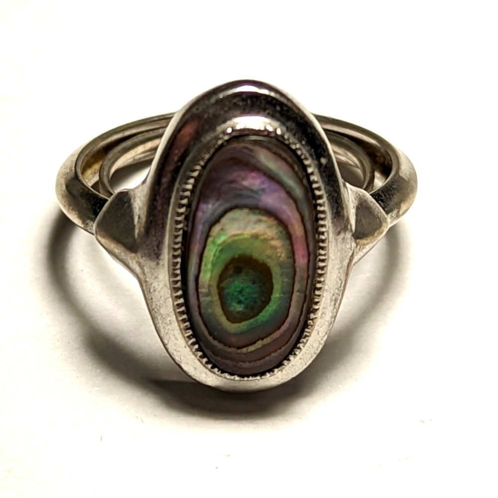 Beautiful Avon abelone ring